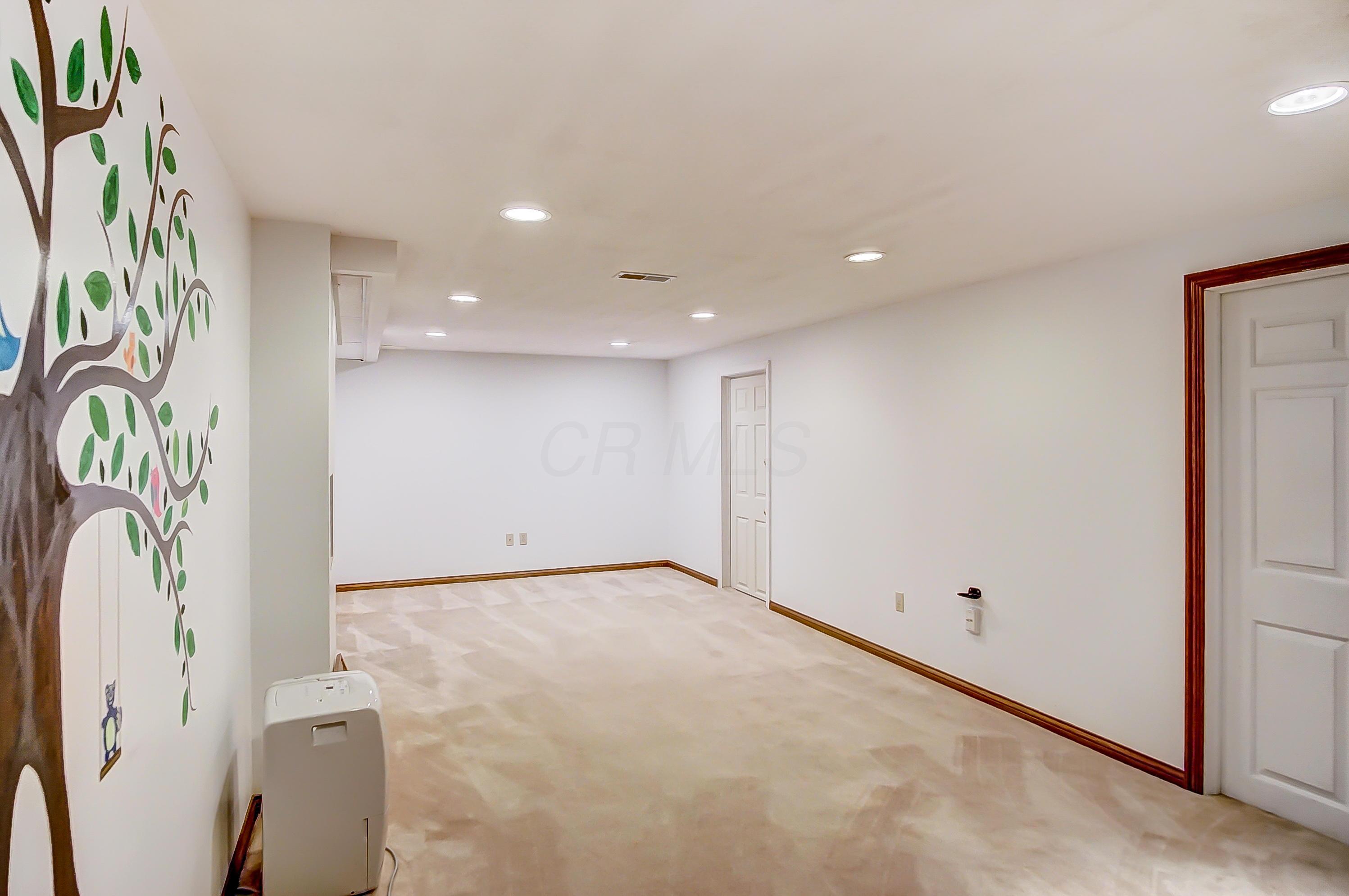 4230 Reed Road Columbus, OH 43220 - Photo 34 of 43