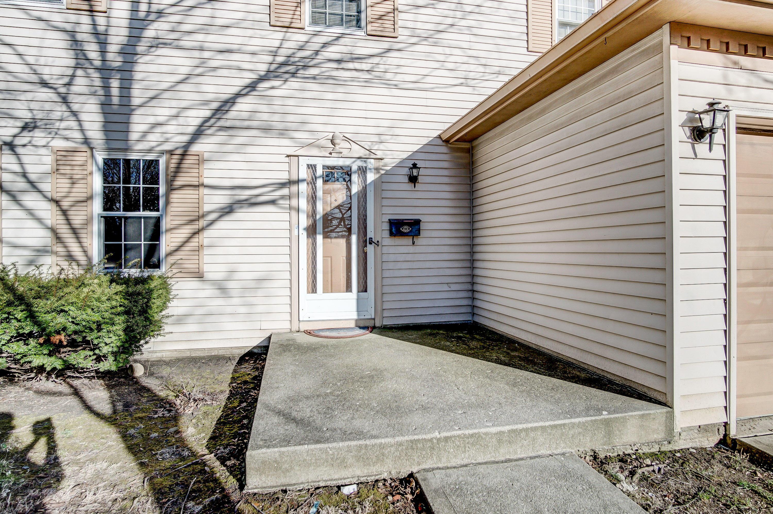 4230 Reed Road Columbus, OH 43220 - Photo 4 of 43