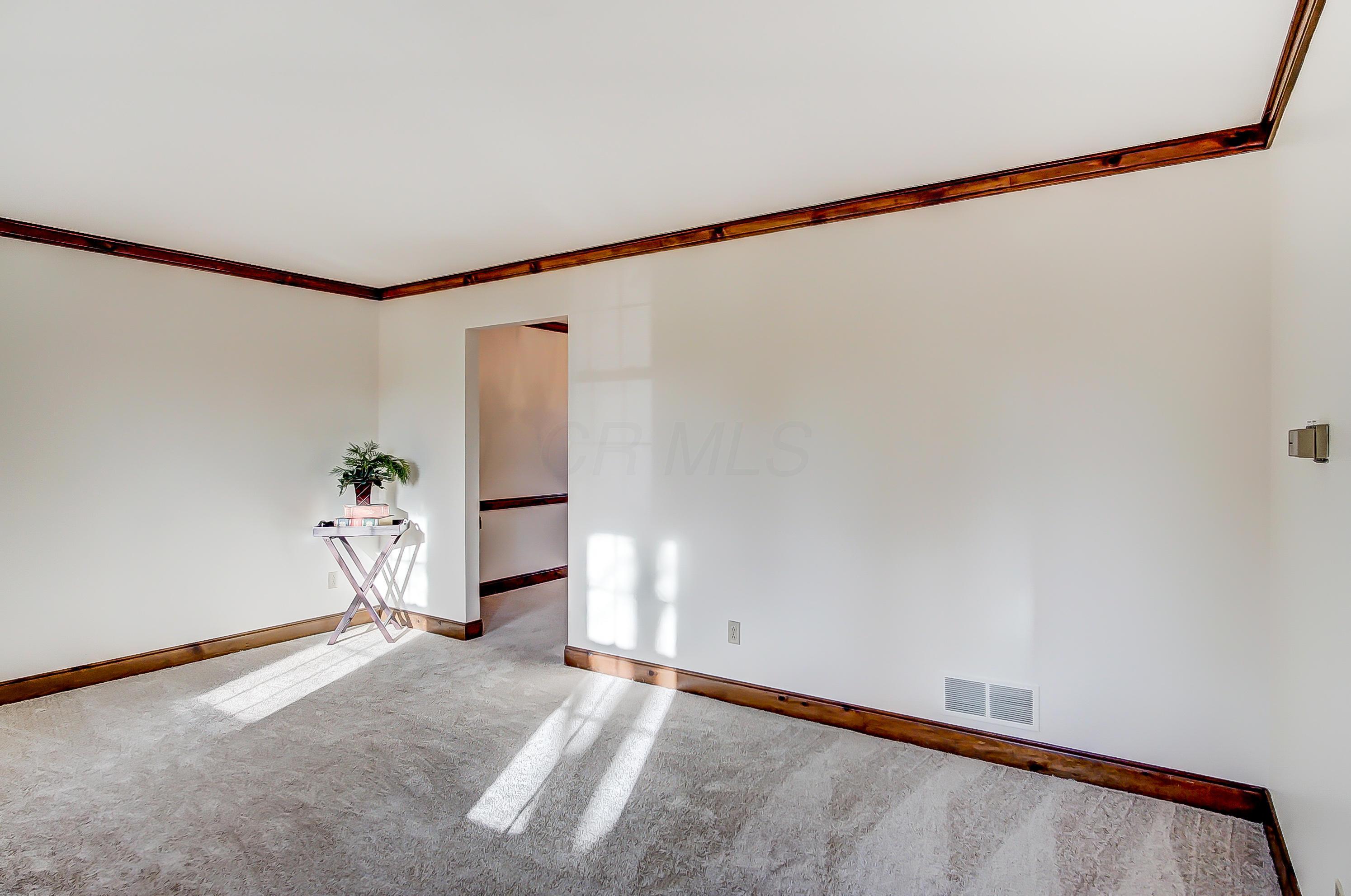 4230 Reed Road Columbus, OH 43220 - Photo 10 of 43