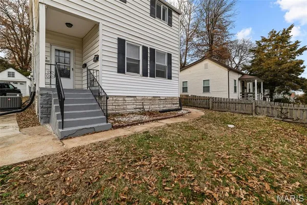 $300,000 | 725 Cornell Avenue, Webster Groves, MO 63119
