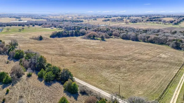 $625,000 | 163 Twin Oaks Lane, Whitesboro, TX 76273