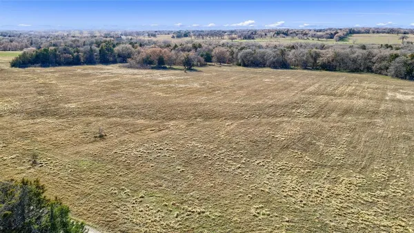 $625,000 | 163 Twin Oaks Lane, Whitesboro, TX 76273