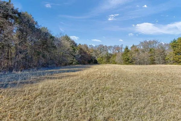 $625,000 | 163 Twin Oaks Lane, Whitesboro, TX 76273