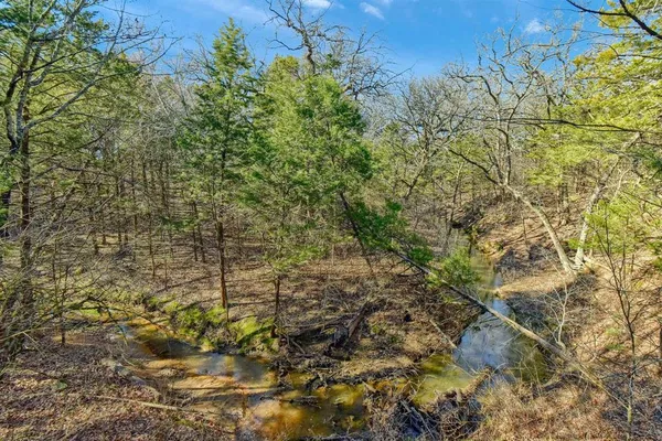 $625,000 | 163 Twin Oaks Lane, Whitesboro, TX 76273