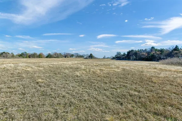 $625,000 | 163 Twin Oaks Lane, Whitesboro, TX 76273