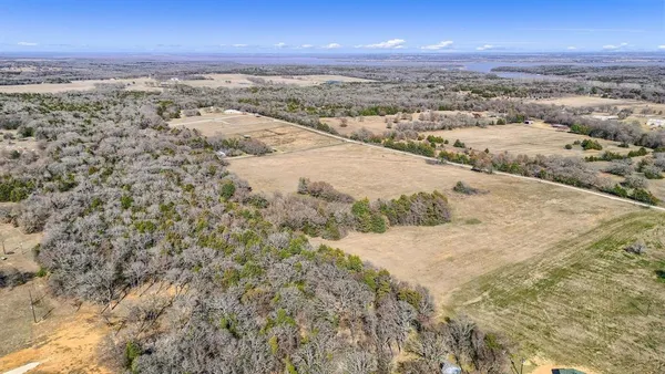 $625,000 | 163 Twin Oaks Lane, Whitesboro, TX 76273