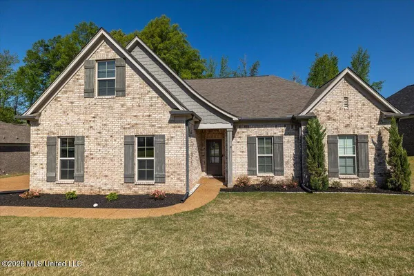$369,900 | 1783 Wooten Drive, Nesbit, MS 38651