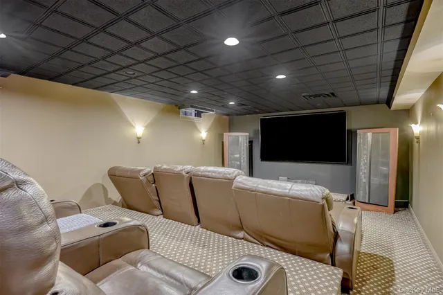 $999,999 | 2 Garnett Hill, Chester, NY 10918