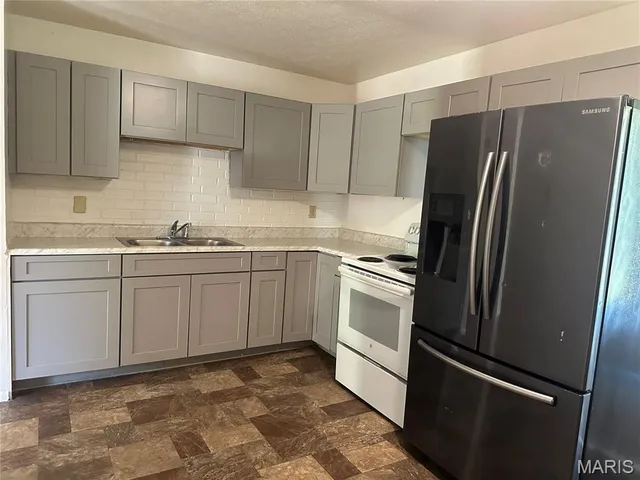 $110,000 | 122 Wilson Park Lane, Granite City, IL 62040