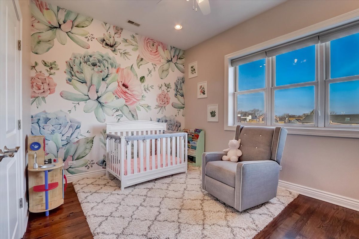 Undisclosed Address Chicago, IL 60657 - Photo 13 of 23 a living room with furniture and a window