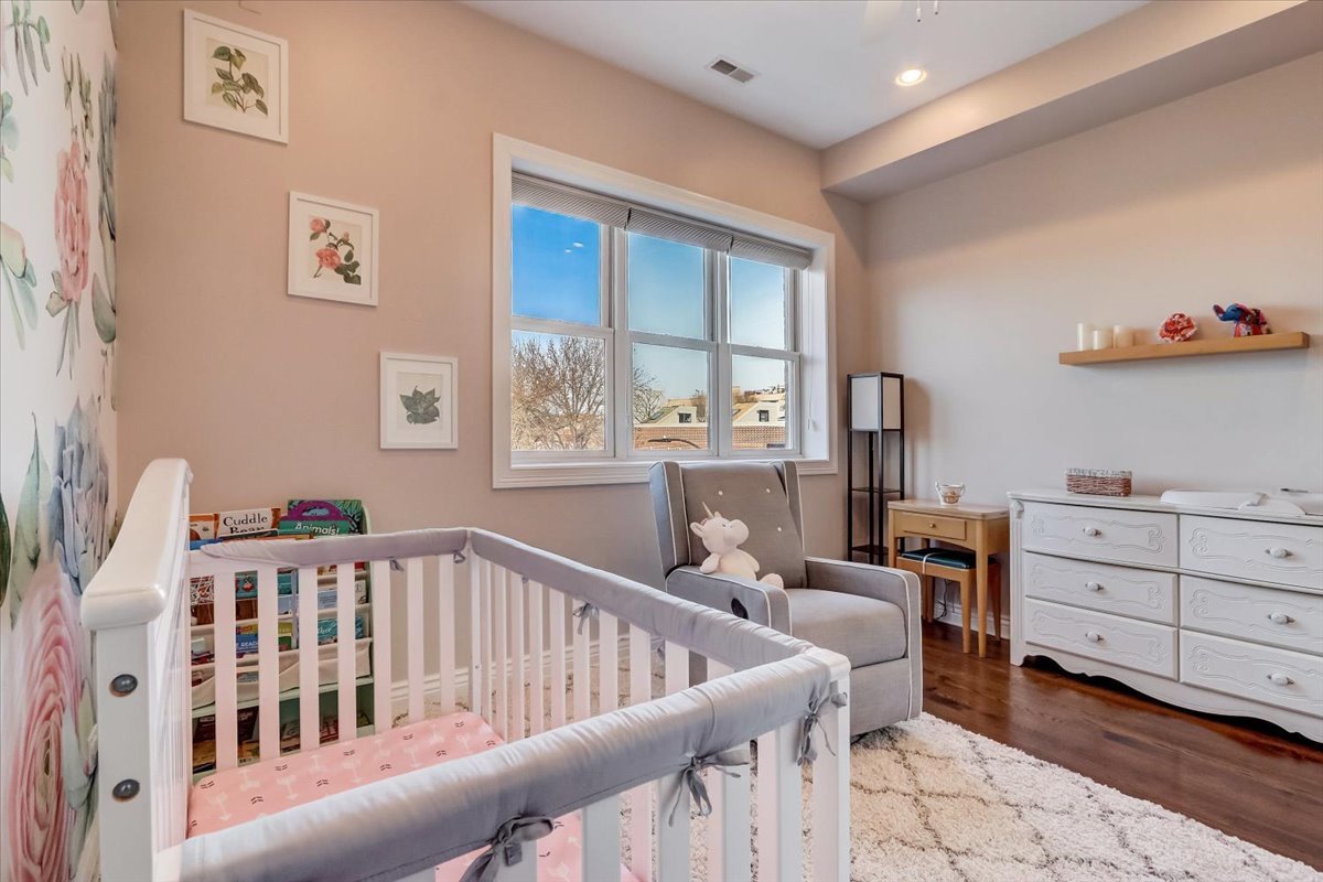 Undisclosed Address Chicago, IL 60657 - Photo 14 of 23 a living room with furniture and window
