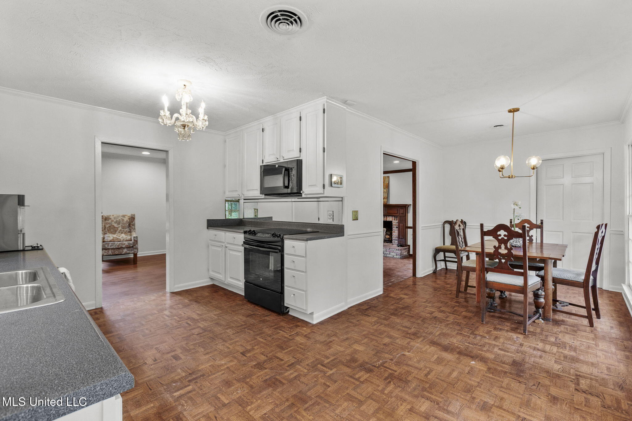 4654 Katherine Boulevard Jackson, MS 39211 - Photo 14 of 36 21-web-or-mls-4654 Katherine-21