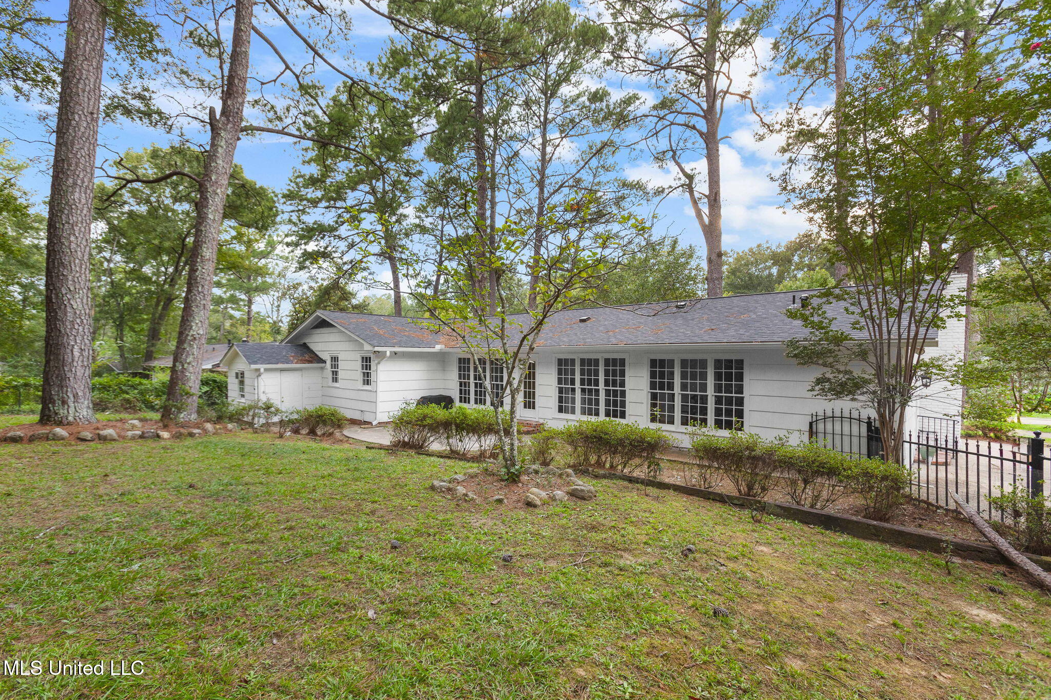 4654 Katherine Boulevard Jackson, MS 39211 - Photo 32 of 36 37-web-or-mls-4654 Katherine-37