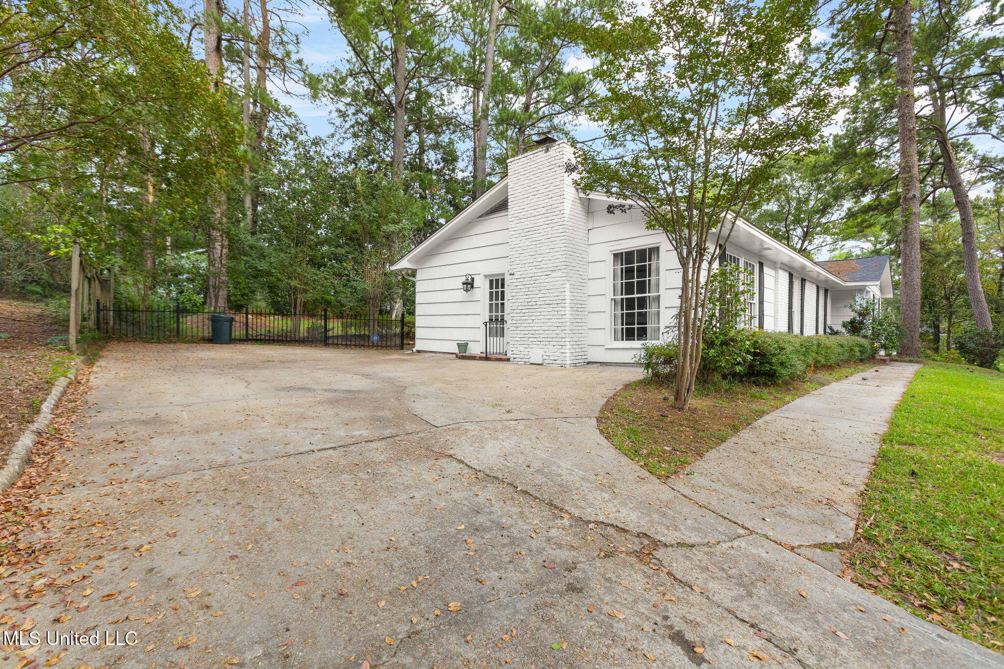 4654 Katherine Boulevard Jackson, MS 39211 - Photo 36 of 36 41-web-or-mls-4654 Katherine-41