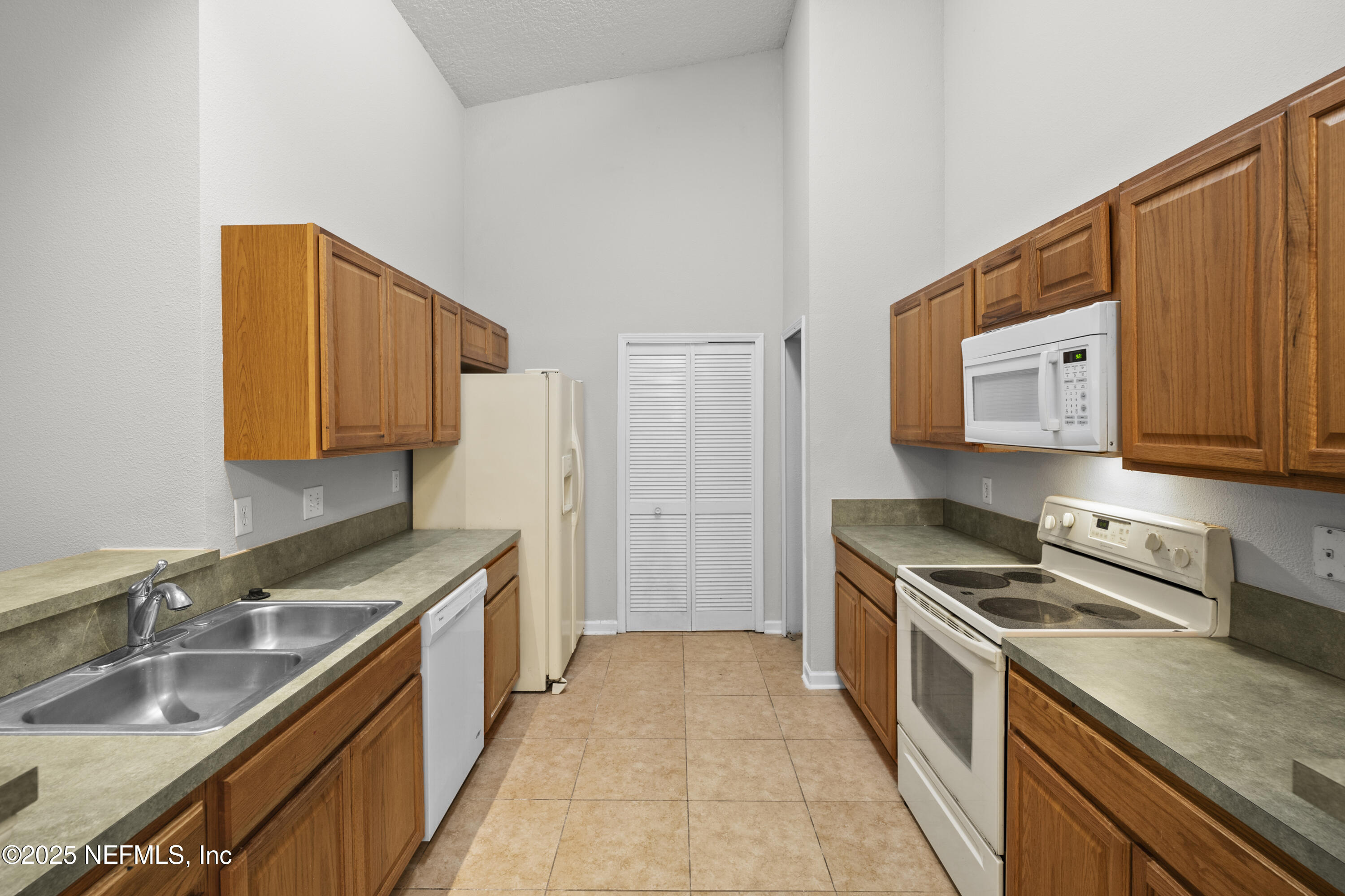 7920 Merrill Road, Unit 1812 Jacksonville, FL 32277 - Photo 9 of 24 08-7RV04110