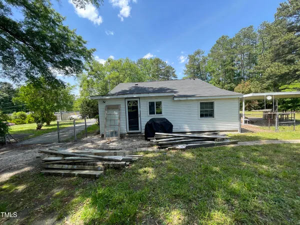 $950,000 | 400 Field Street, Cary, NC 27513