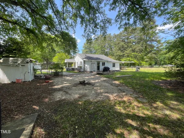 $950,000 | 400 Field Street, Cary, NC 27513