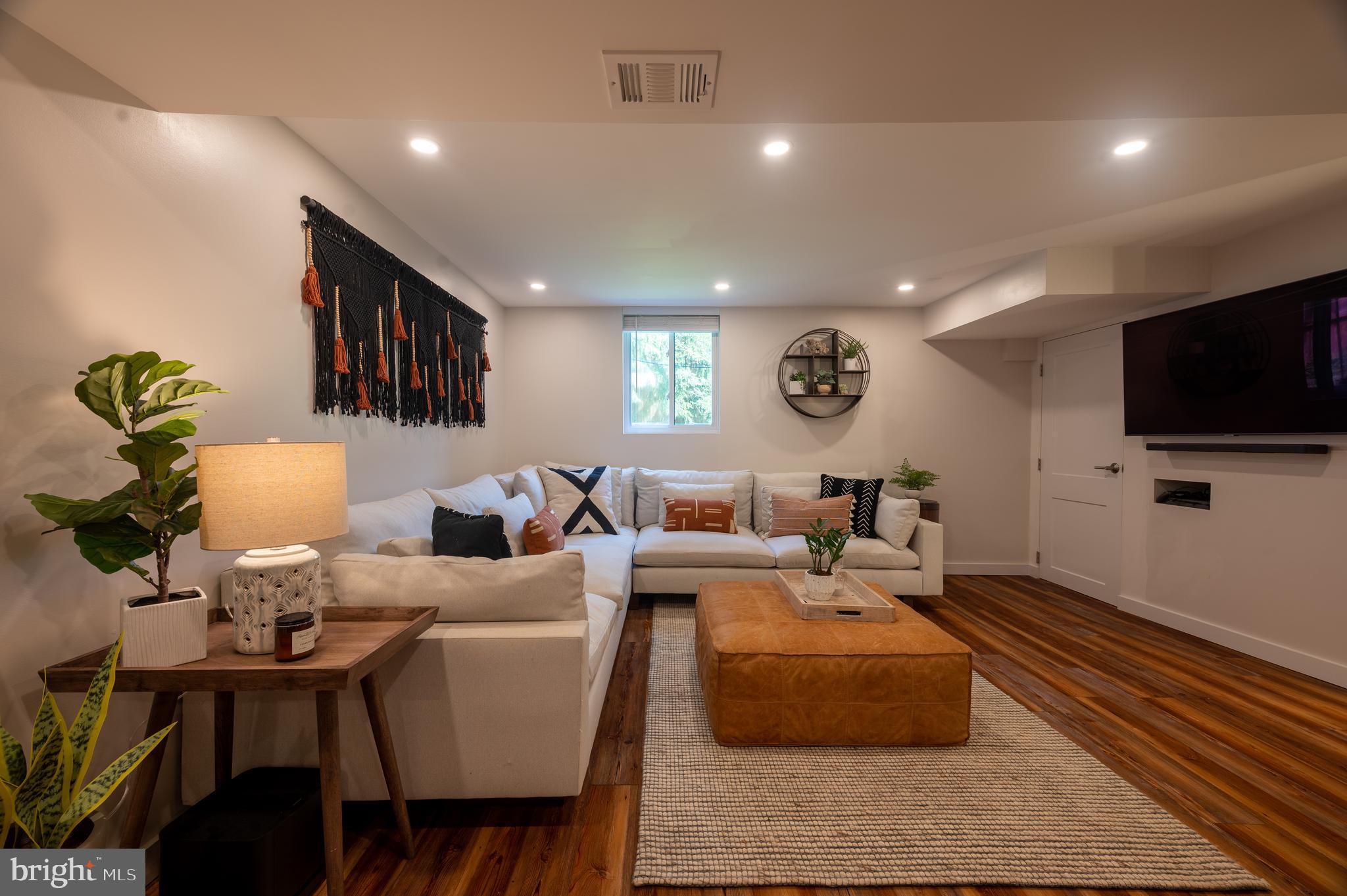 9907 Markham Street Silver Spring, MD 20901 - Photo 28 of 34