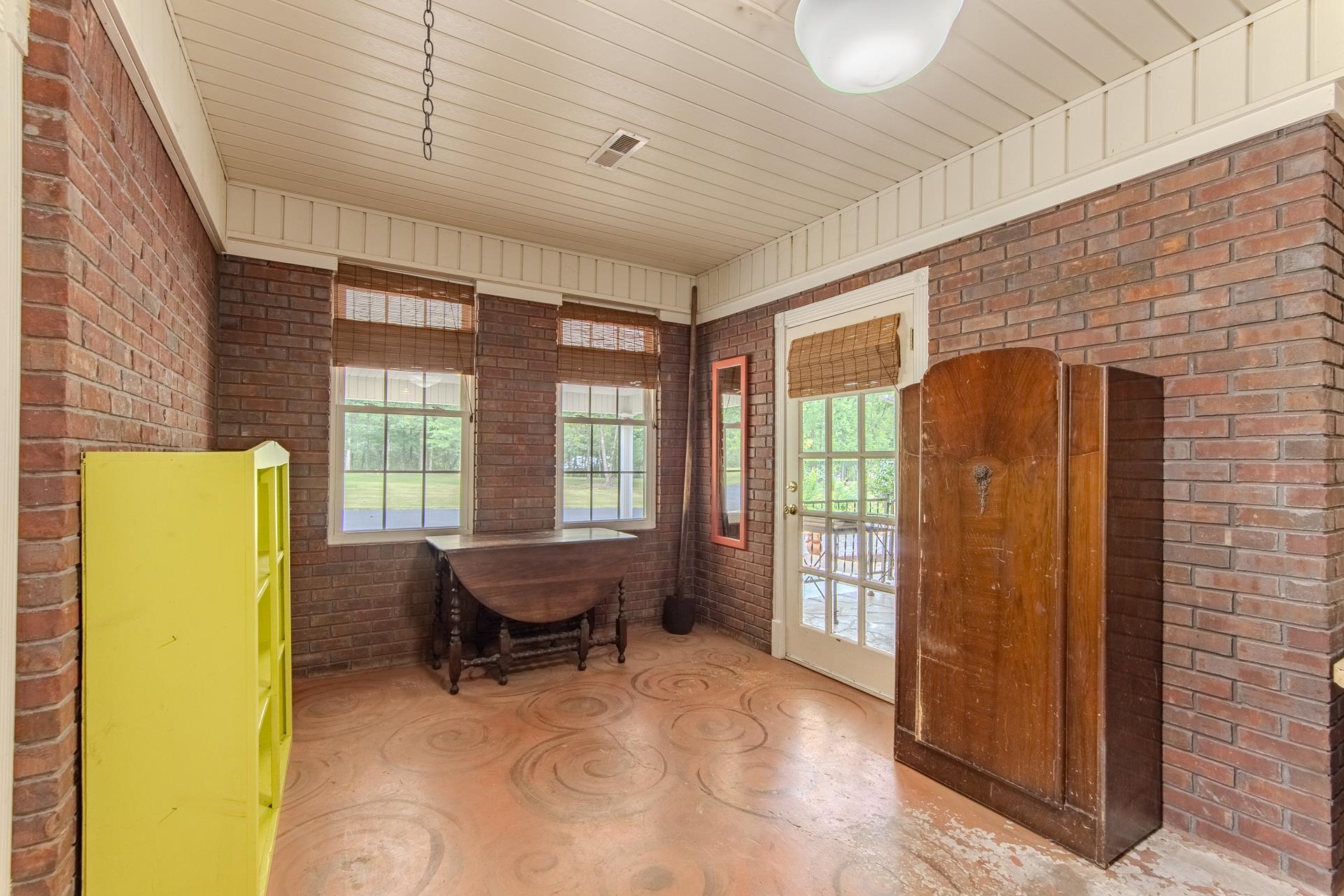 312 Smith Street Michie, TN 38357 - Photo 21 of 40 a living room with furniture and a window