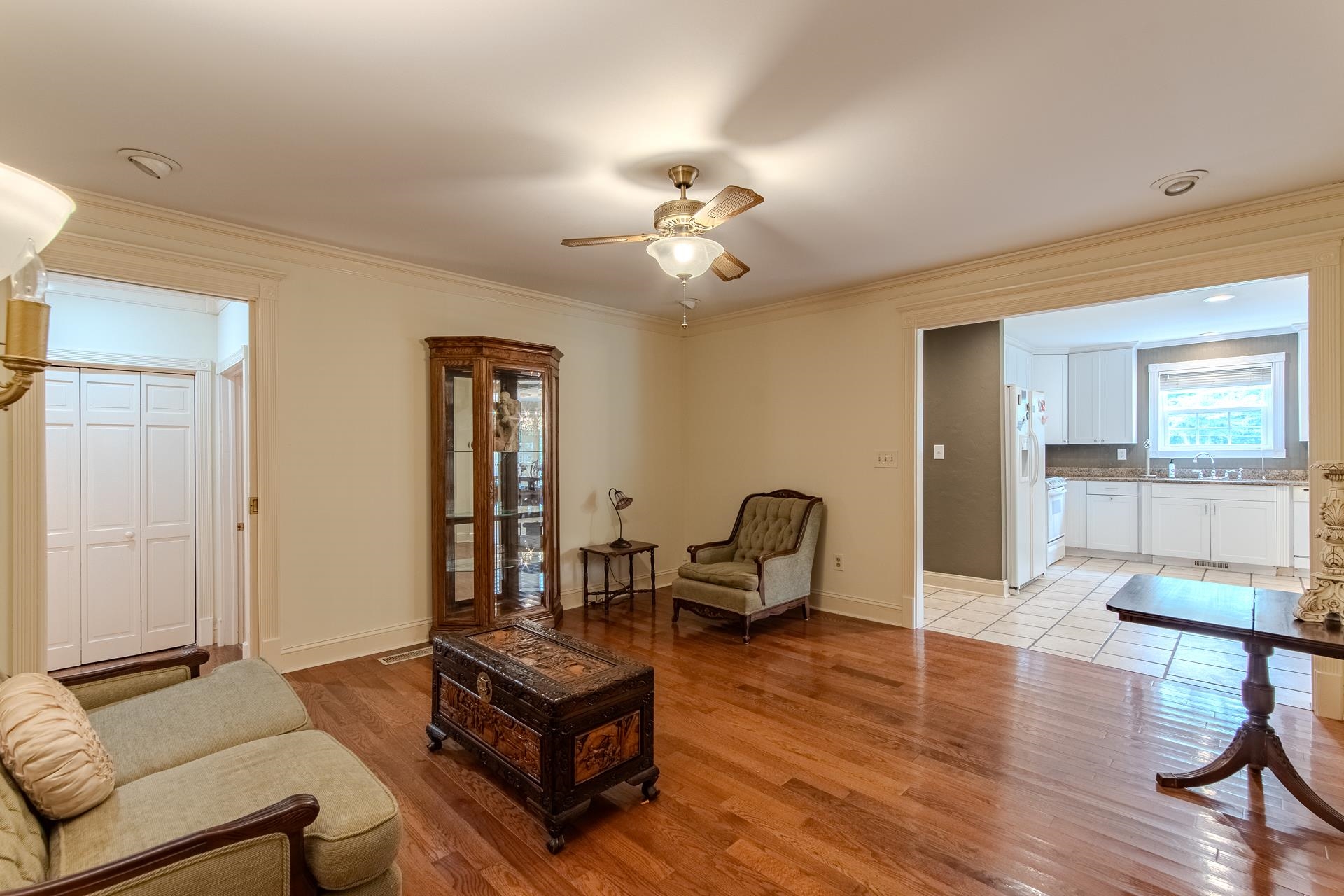 312 Smith Street Michie, TN 38357 - Photo 9 of 40 a living room with furniture and wooden floor