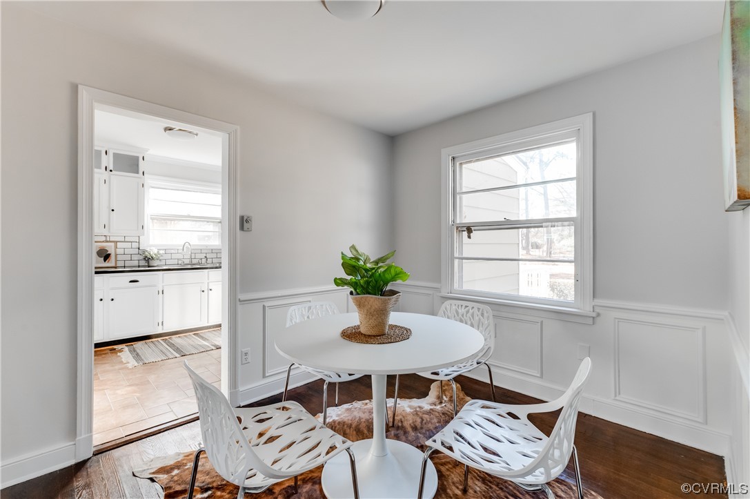 1200 Boroughbridge Road Richmond, VA 23225 - Photo 12 of 43 a dining room with furniture and window