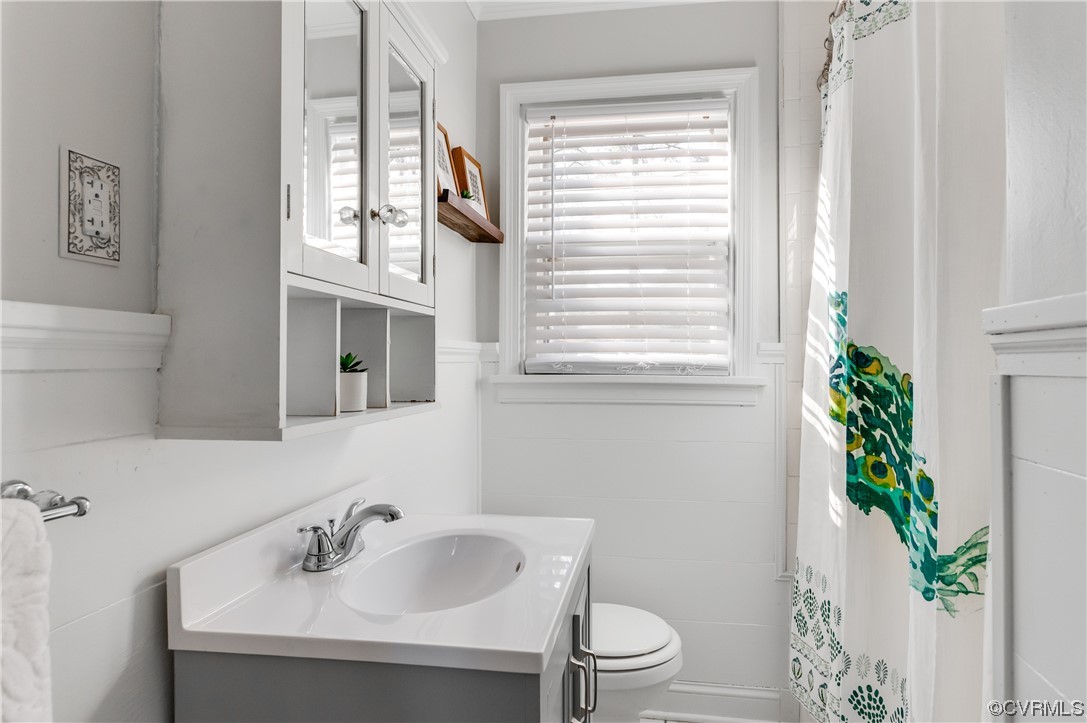 1200 Boroughbridge Road Richmond, VA 23225 - Photo 27 of 43 a bathroom with a sink and a toilet