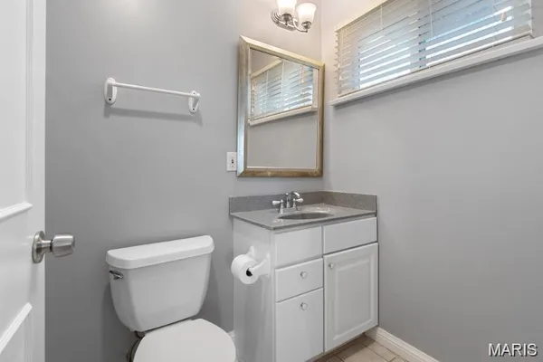 $3,200 | 8408 Louwen Drive, Ladue, MO 63124