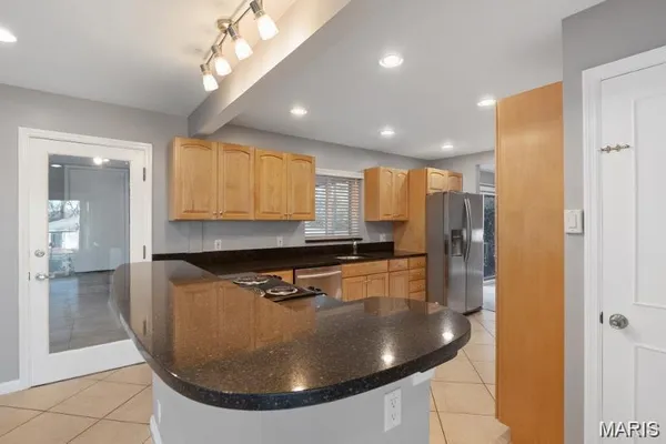 $3,200 | 8408 Louwen Drive, Ladue, MO 63124