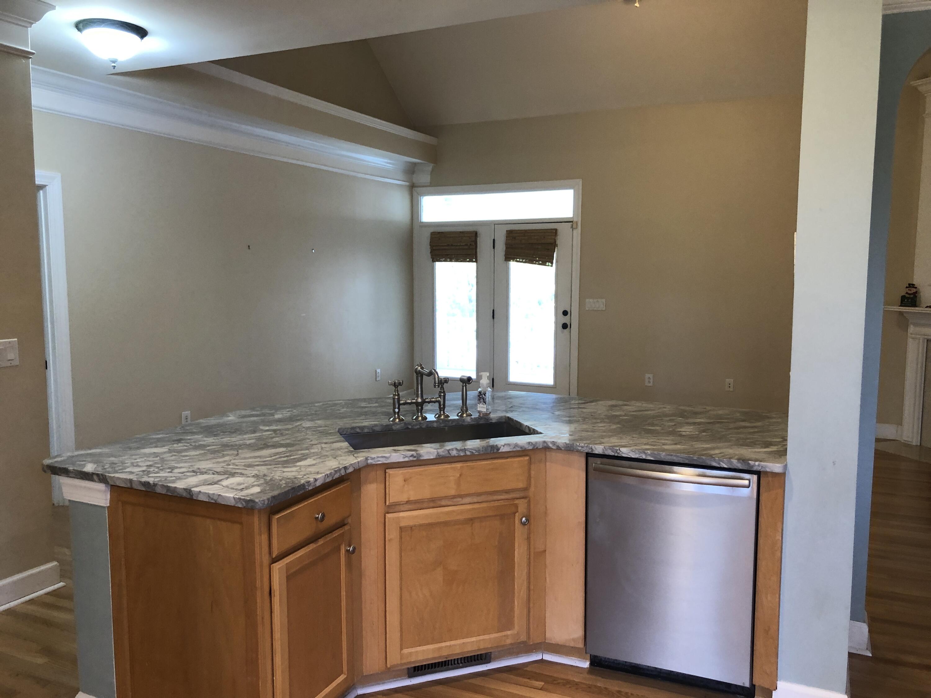 2556 River Lake Walk Mount Pleasant, SC 29466 - Photo 13 of 97 12