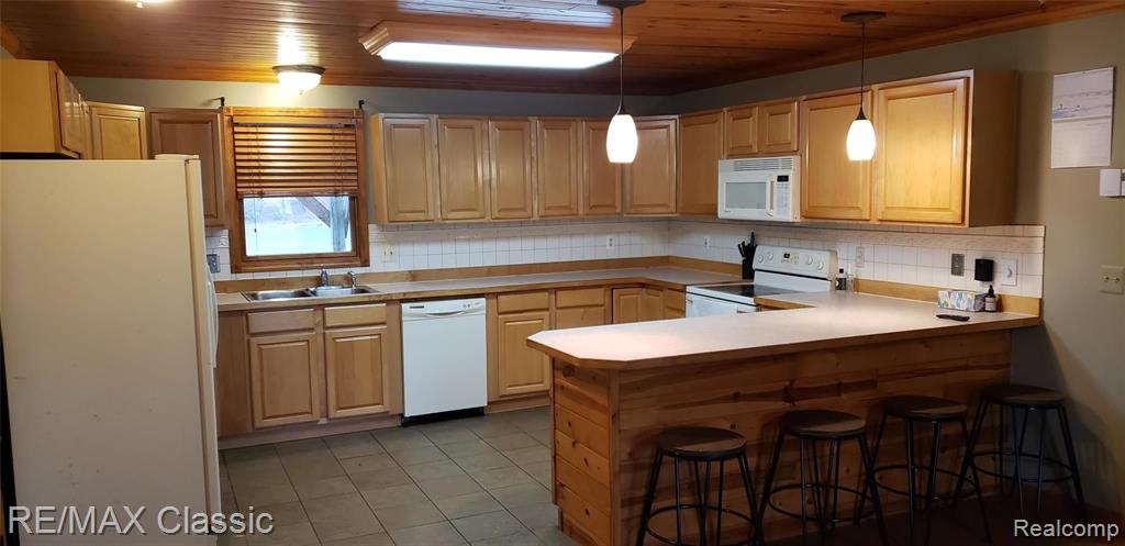4196 Cohoctah Road Linden, MI 48451 - Photo 5 of 48