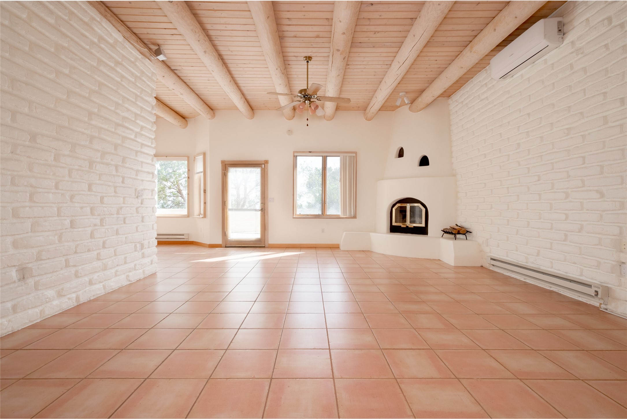 33 Herrada Road Santa Fe, NM 87508 - Photo 3 of 30 Gallery Image 3