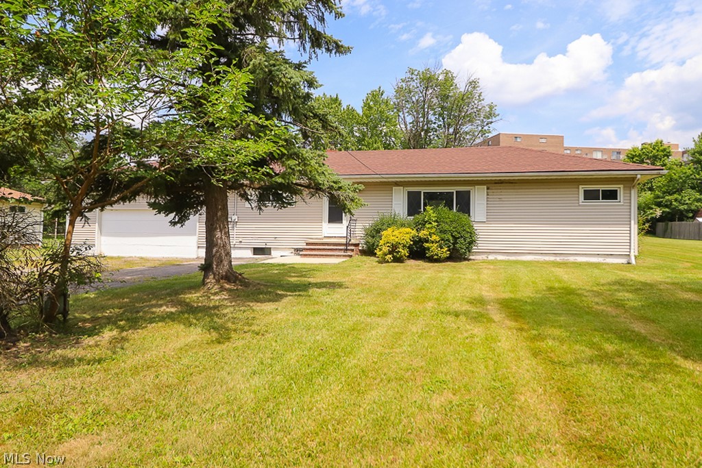 25121 Price Road Bedford, OH 44146 - Photo 3 of 33