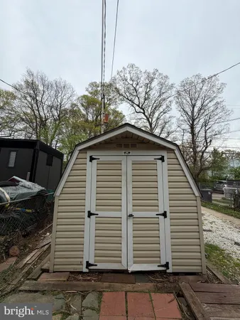 $1,900 | 229 Endsleigh Avenue, Middle River, MD 21220