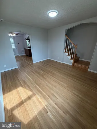 $1,900 | 229 Endsleigh Avenue, Middle River, MD 21220