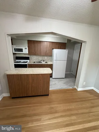 $1,900 | 229 Endsleigh Avenue, Middle River, MD 21220