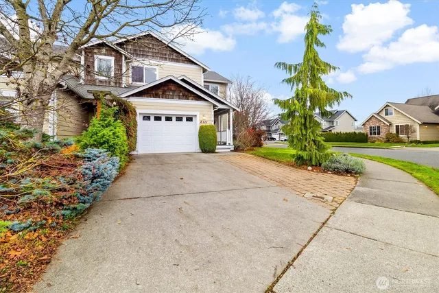 a house view with a outdoor space