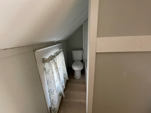 $1,250 | 52 Chestnut Avenue, Unit 4, Rutland, VT 05701