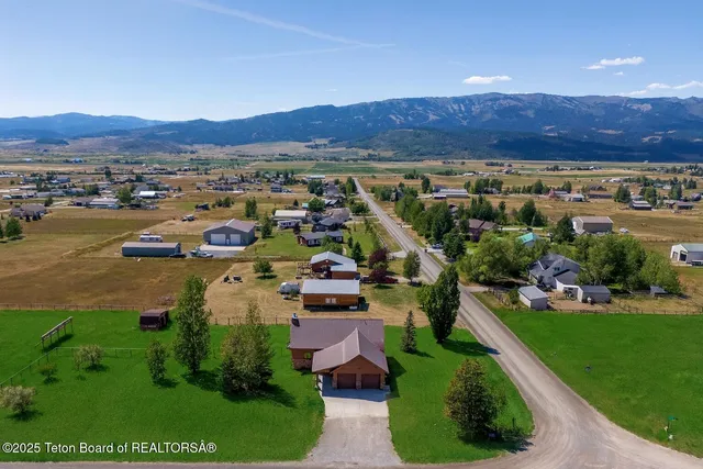 $650,000 | 725 Saddle Drive, Etna, WY 83118