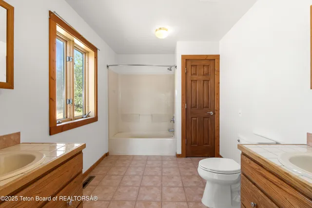 $650,000 | 725 Saddle Drive, Etna, WY 83118