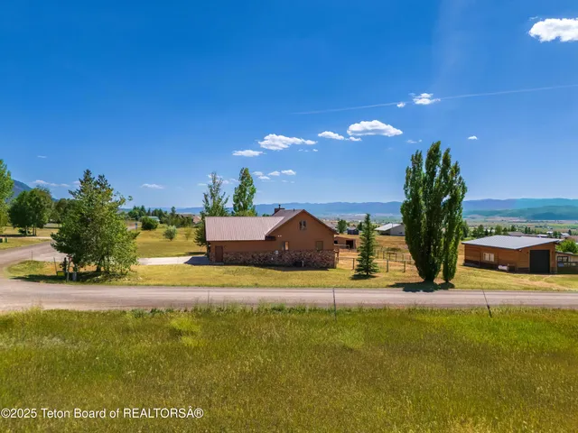 $650,000 | 725 Saddle Drive, Etna, WY 83118