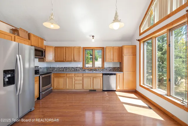 $650,000 | 725 Saddle Drive, Etna, WY 83118