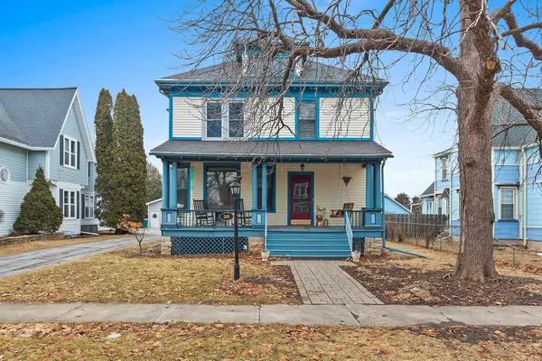 $369,900 | 510 South Van Buren Street, Green Bay, WI 54301