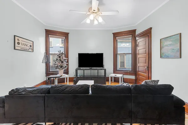 $369,900 | 510 South Van Buren Street, Green Bay, WI 54301