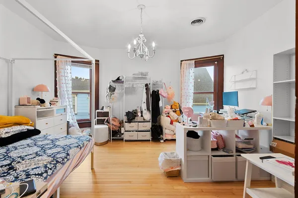 $369,900 | 510 South Van Buren Street, Green Bay, WI 54301