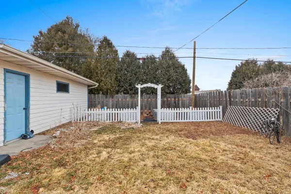 $369,900 | 510 South Van Buren Street, Green Bay, WI 54301