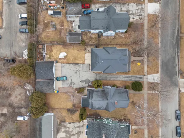 $369,900 | 510 South Van Buren Street, Green Bay, WI 54301