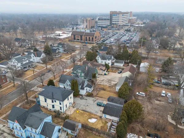 $369,900 | 510 South Van Buren Street, Green Bay, WI 54301