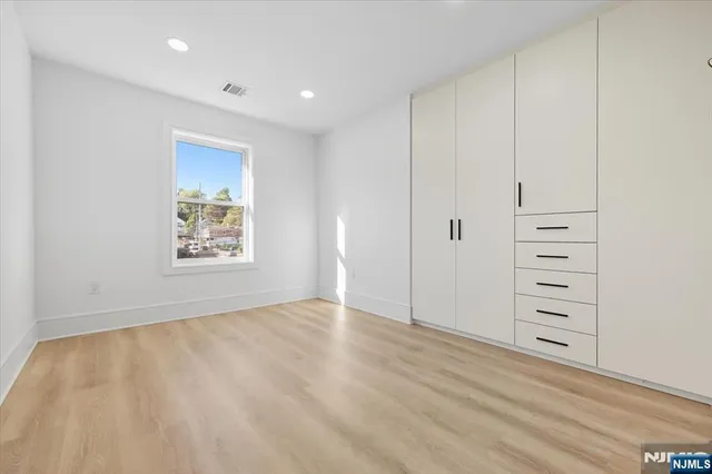 $3,850 | 740 Edgewater Avenue, Unit 2, Ridgefield, NJ 07657