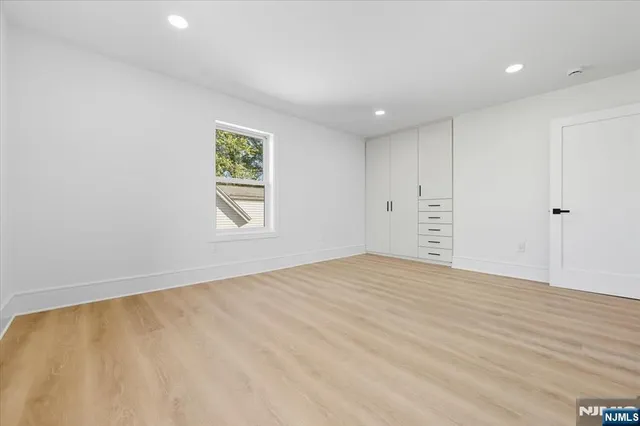 $3,850 | 740 Edgewater Avenue, Unit 2, Ridgefield, NJ 07657