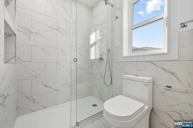 $3,850 | 740 Edgewater Avenue, Unit 2, Ridgefield, NJ 07657